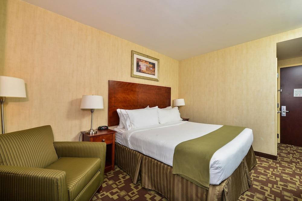 Holiday Inn Express Staten Island West, An Ihg Hotel New York Exterior photo