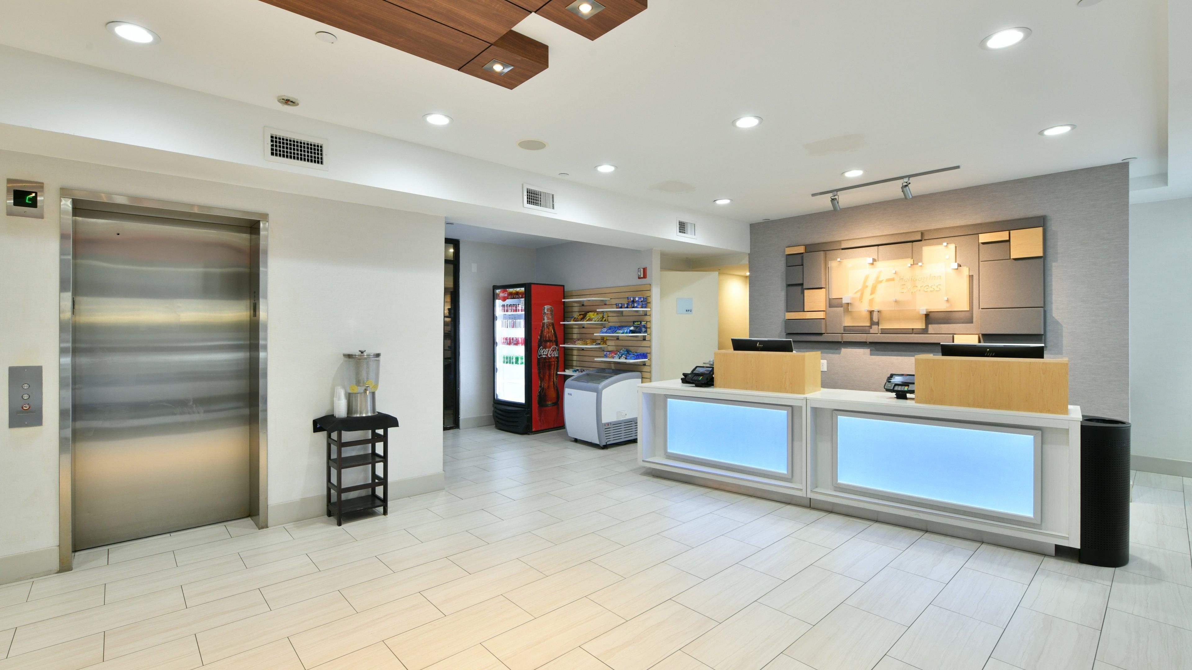 Holiday Inn Express Staten Island West, An Ihg Hotel New York Exterior photo