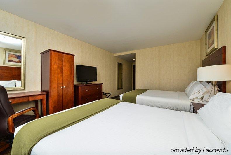 Holiday Inn Express Staten Island West, An Ihg Hotel New York Exterior photo