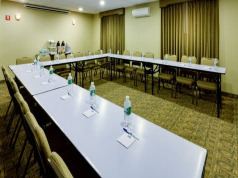 Holiday Inn Express Staten Island West, An Ihg Hotel New York Exterior photo