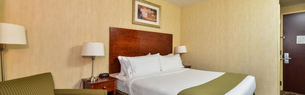 Holiday Inn Express Staten Island West, An Ihg Hotel New York Exterior photo